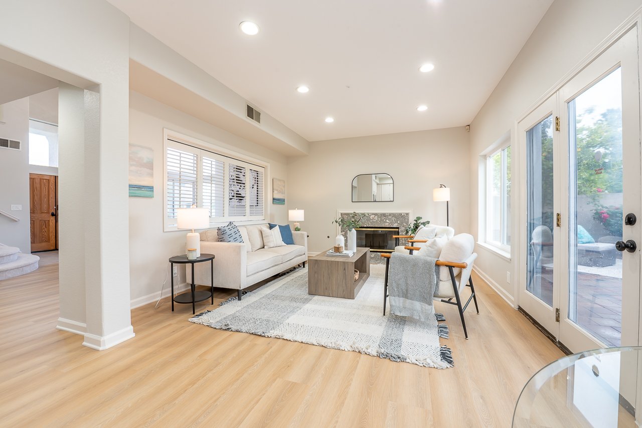 Meridien Court - Gated Community!
