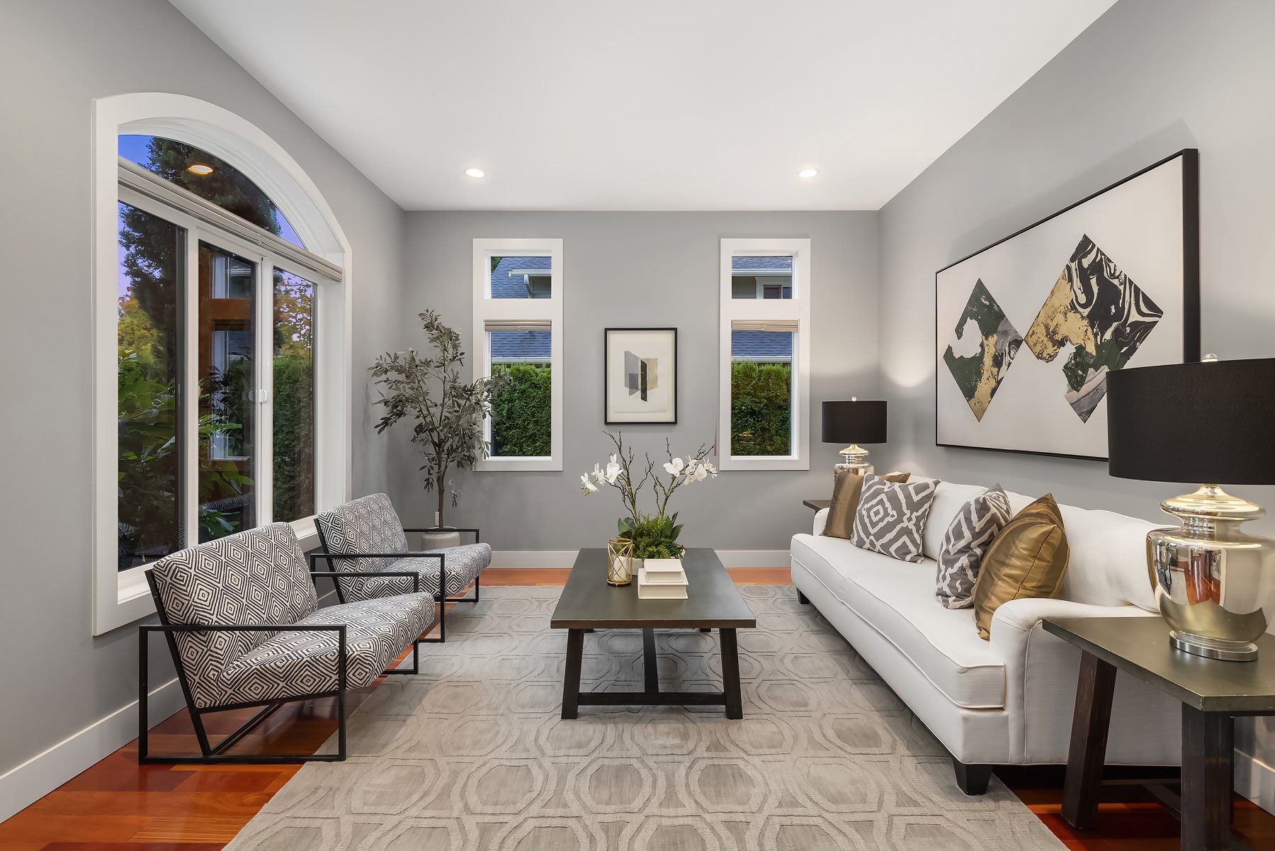 313 11th Ave W