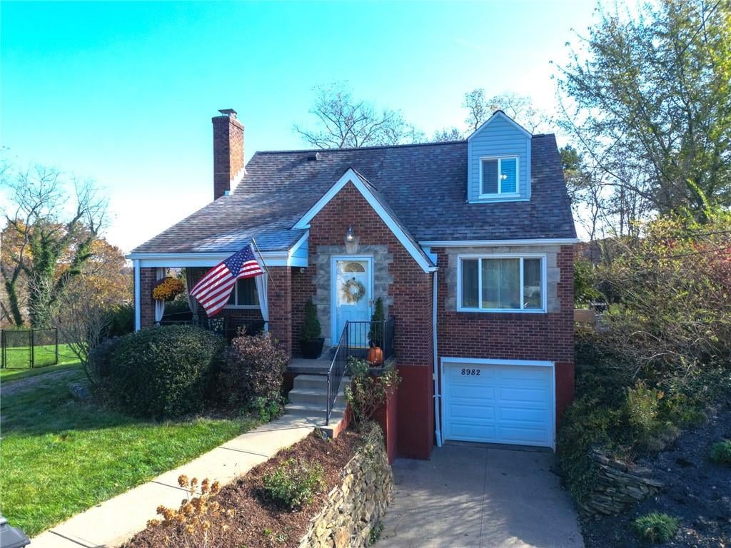 8982 Eastview Dr