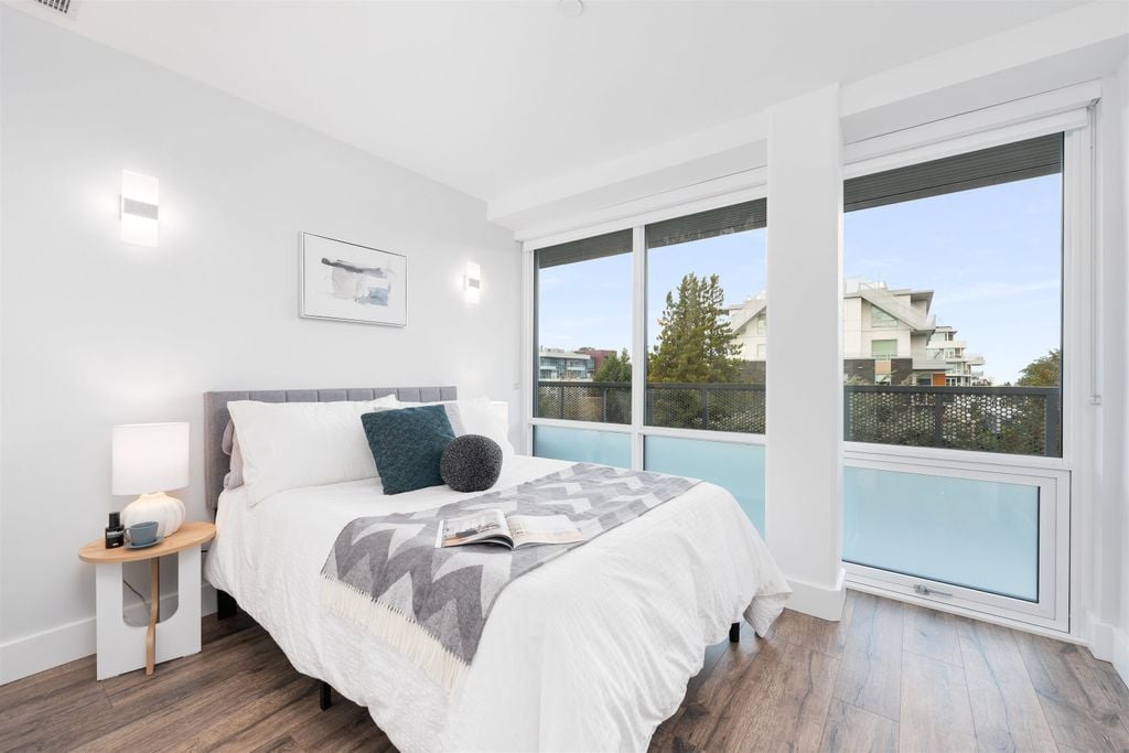 5118 Cambie St, #402