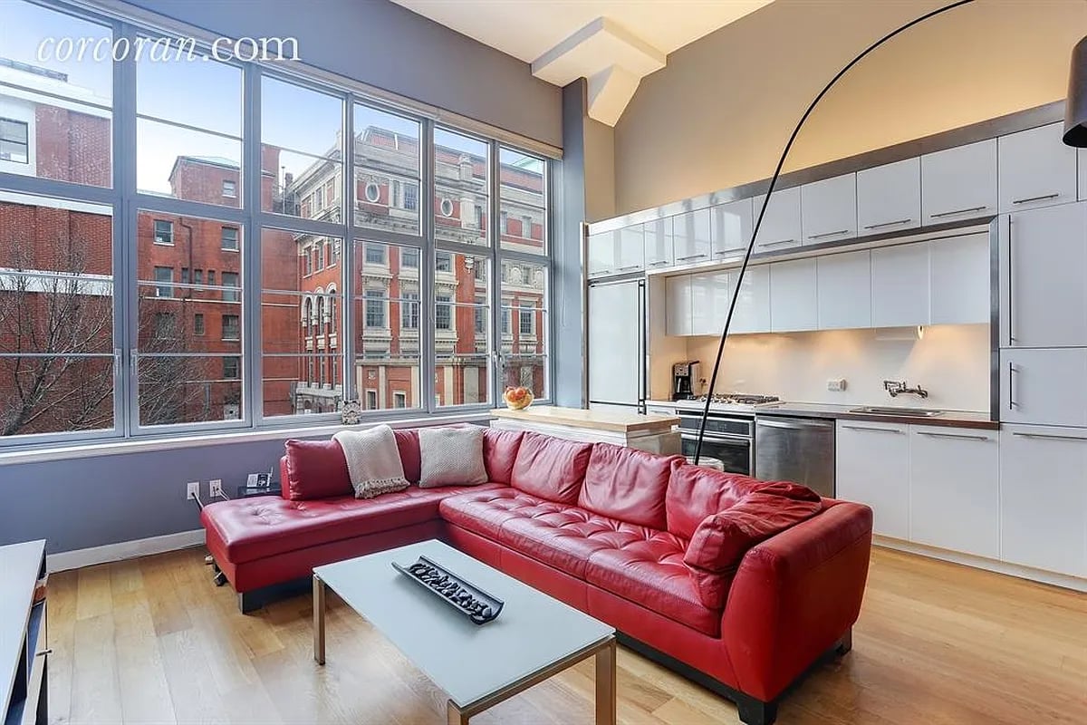 27-28 Thomson Avenue Unit: 243