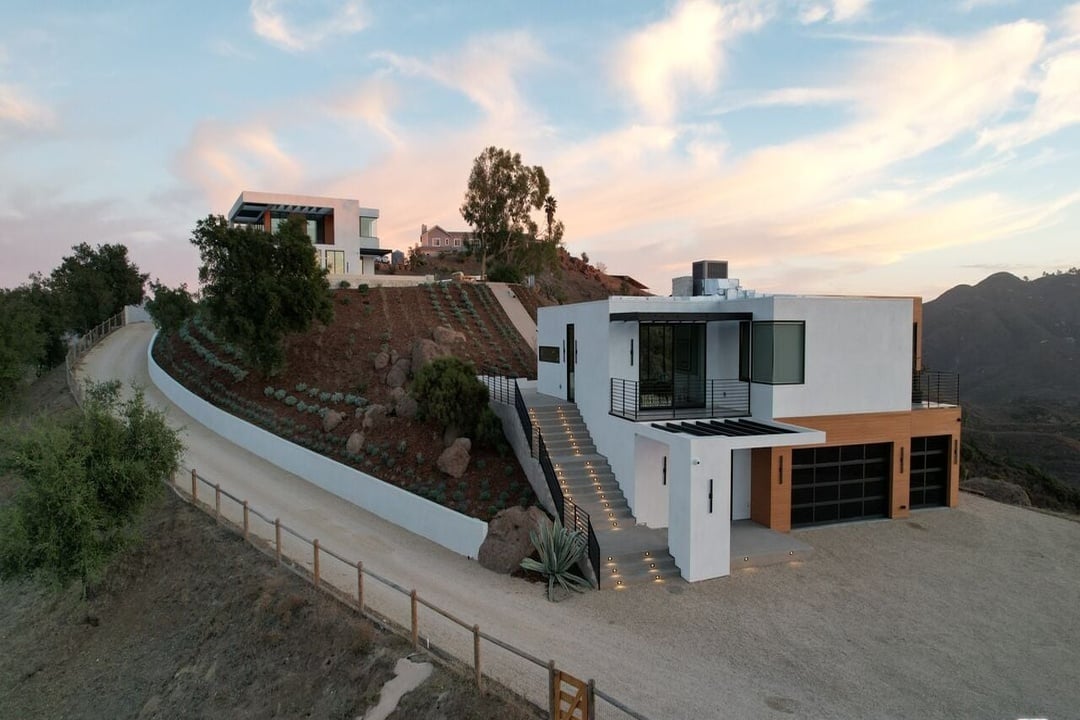 Mulholland Hwy, 90265