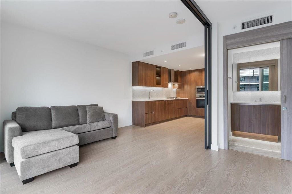 89 Nelson St, #1410