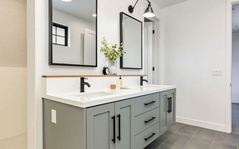 12 Vientos Rd, Camarillo, CA 93010