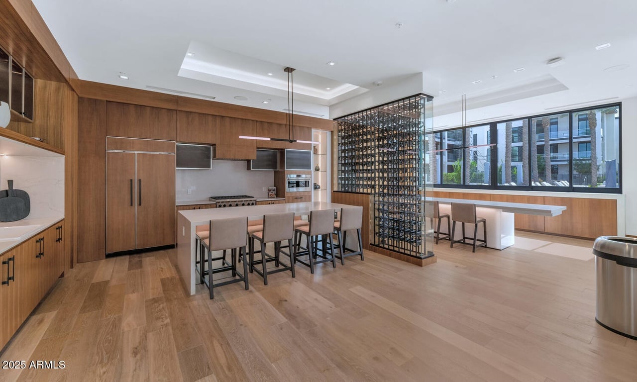 6587 N Palmeraie Blvd, #2007