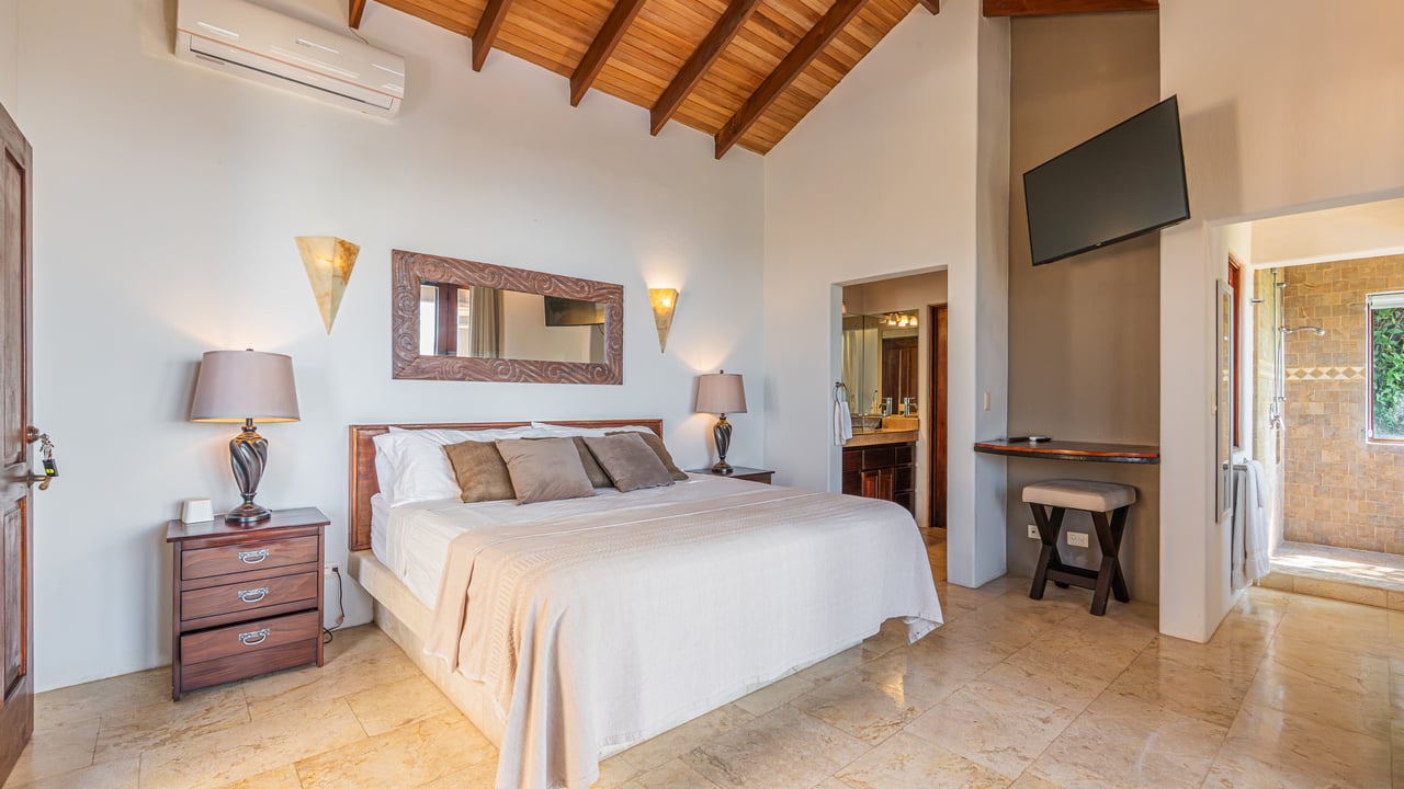 Ocean View Luxury Estate with An Incredible Location in Dominical