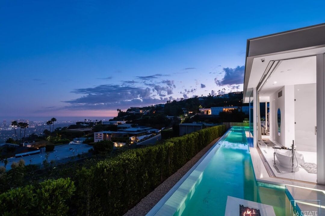 Velvet House