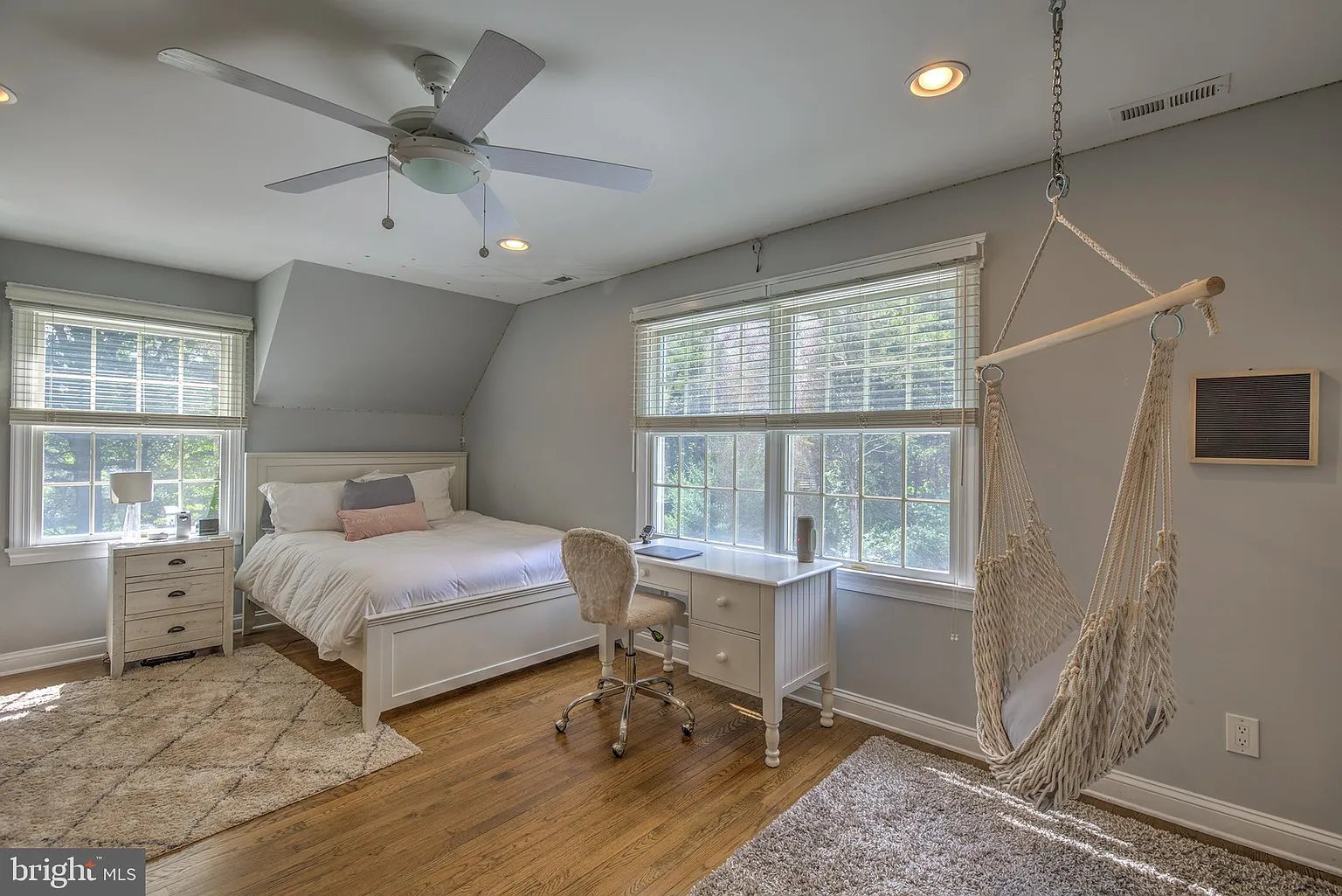 6 Rustic Dr