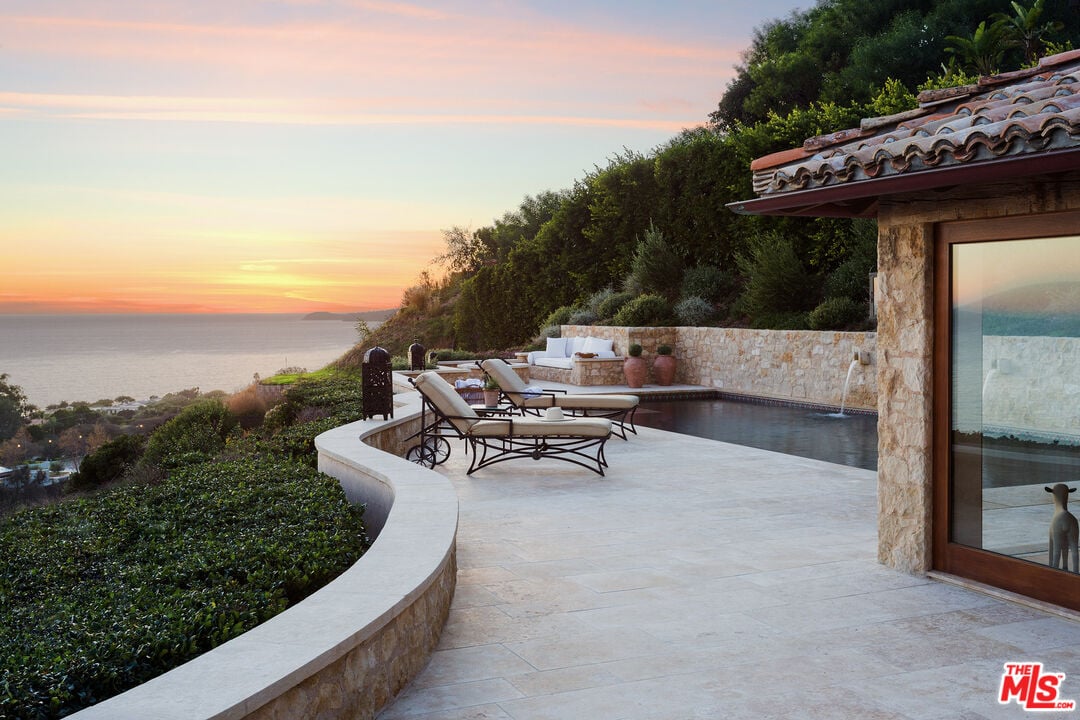 Aurex Estate, Blue Dane Ln, 90265