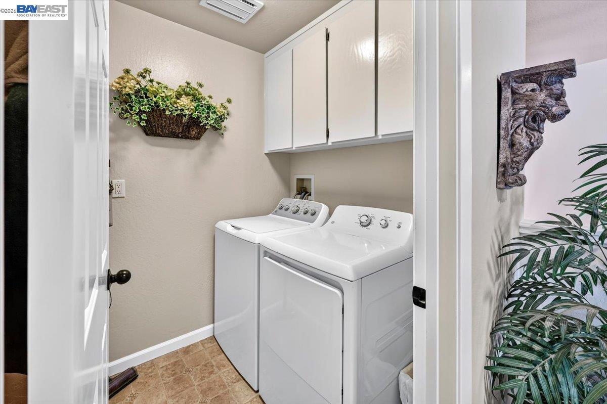 525 Silver Oak Ln
