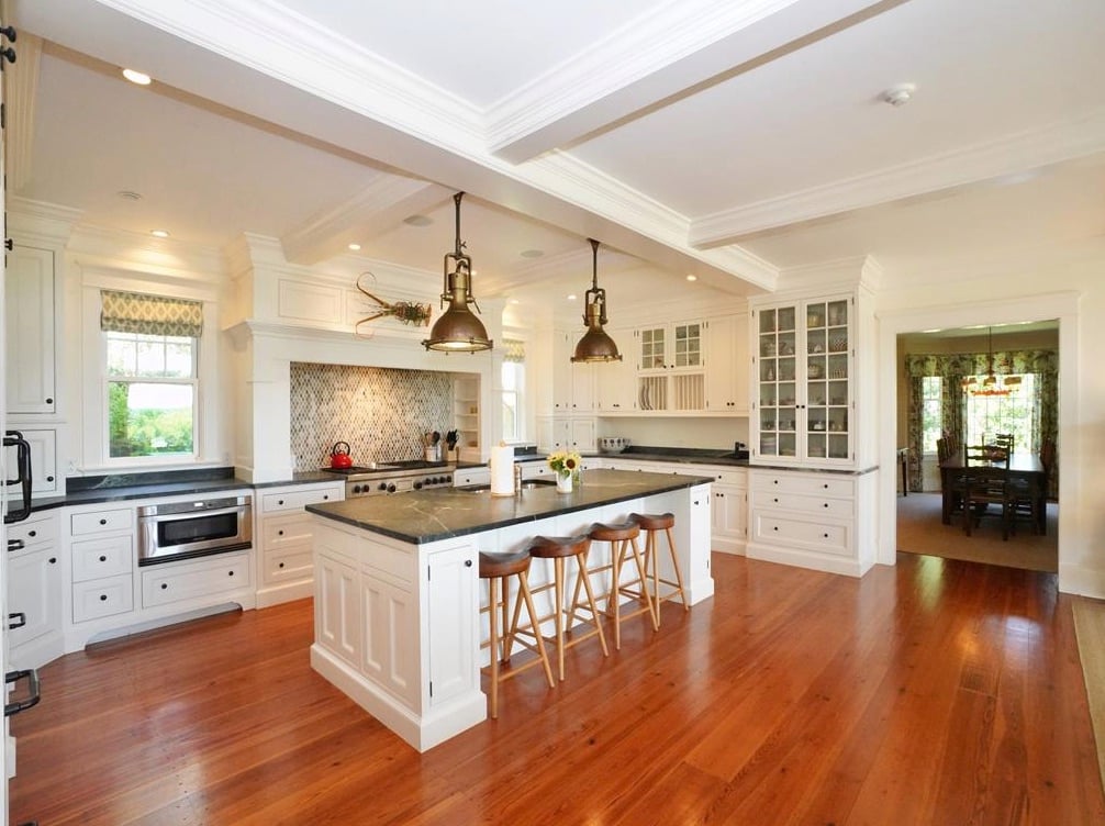 5 Armstrong Ln