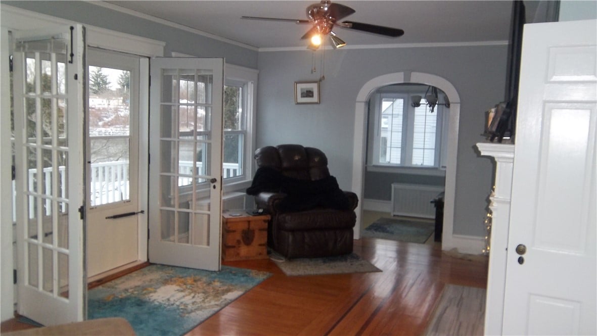 374 Parkside Dr