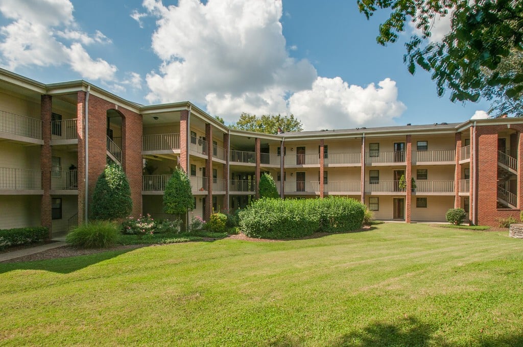 3180 Hillsboro Pike #3180