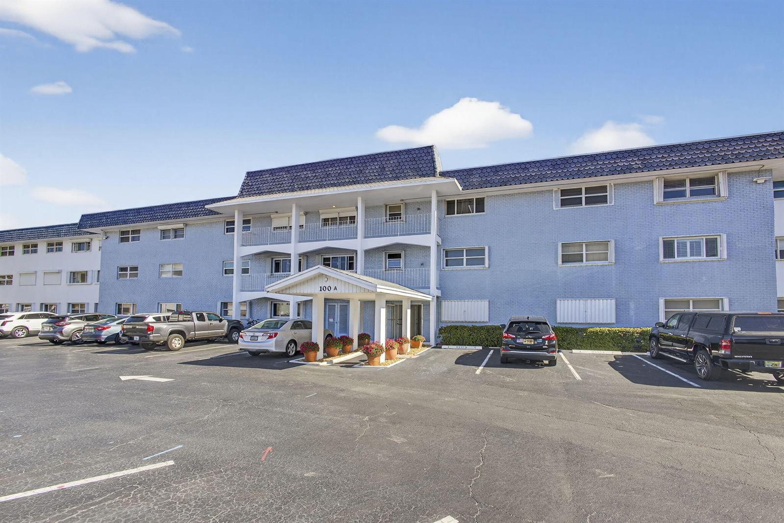 100 Shore 307 Ct