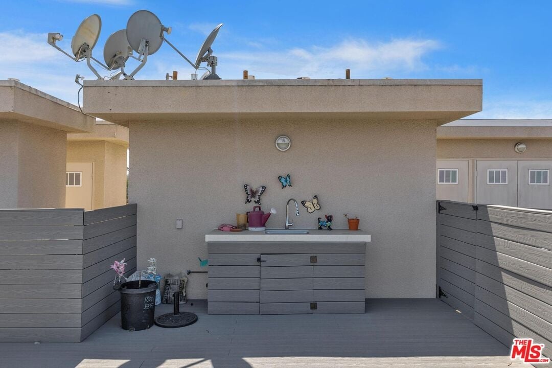 1450 S Beverly Dr #404