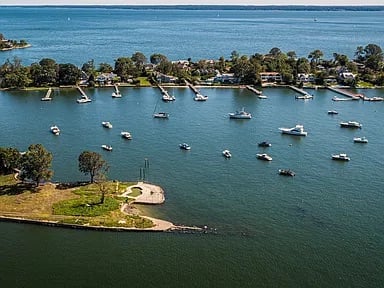 1350 Greacen Point Rd