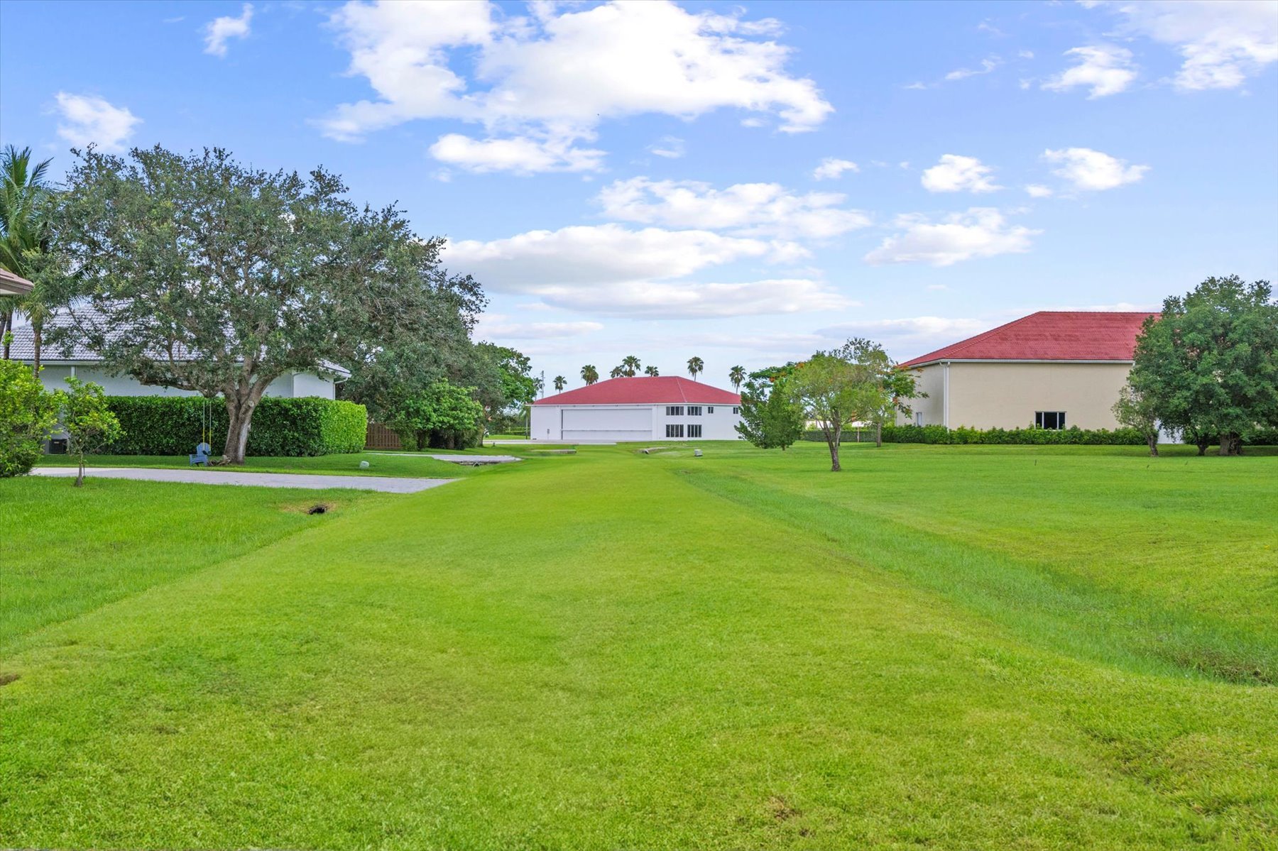 2900 Greenbriar Blvd