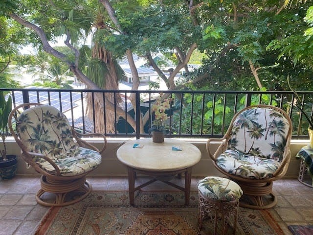 78-7100 Kamehameha III Road, #404