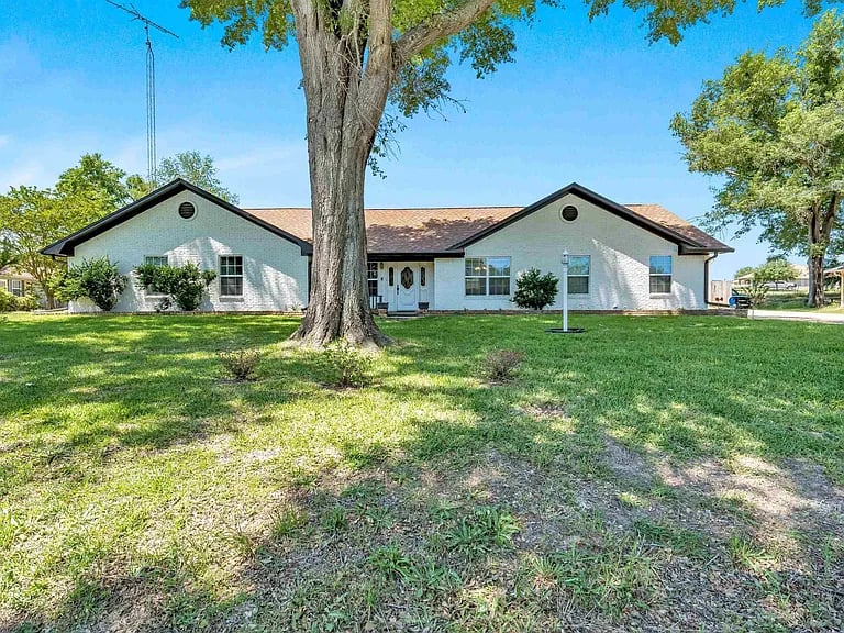 17586 Summer Pl