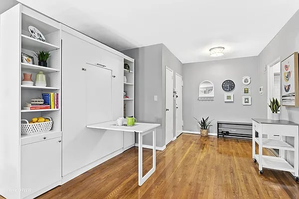 242 East 38th Street #3G