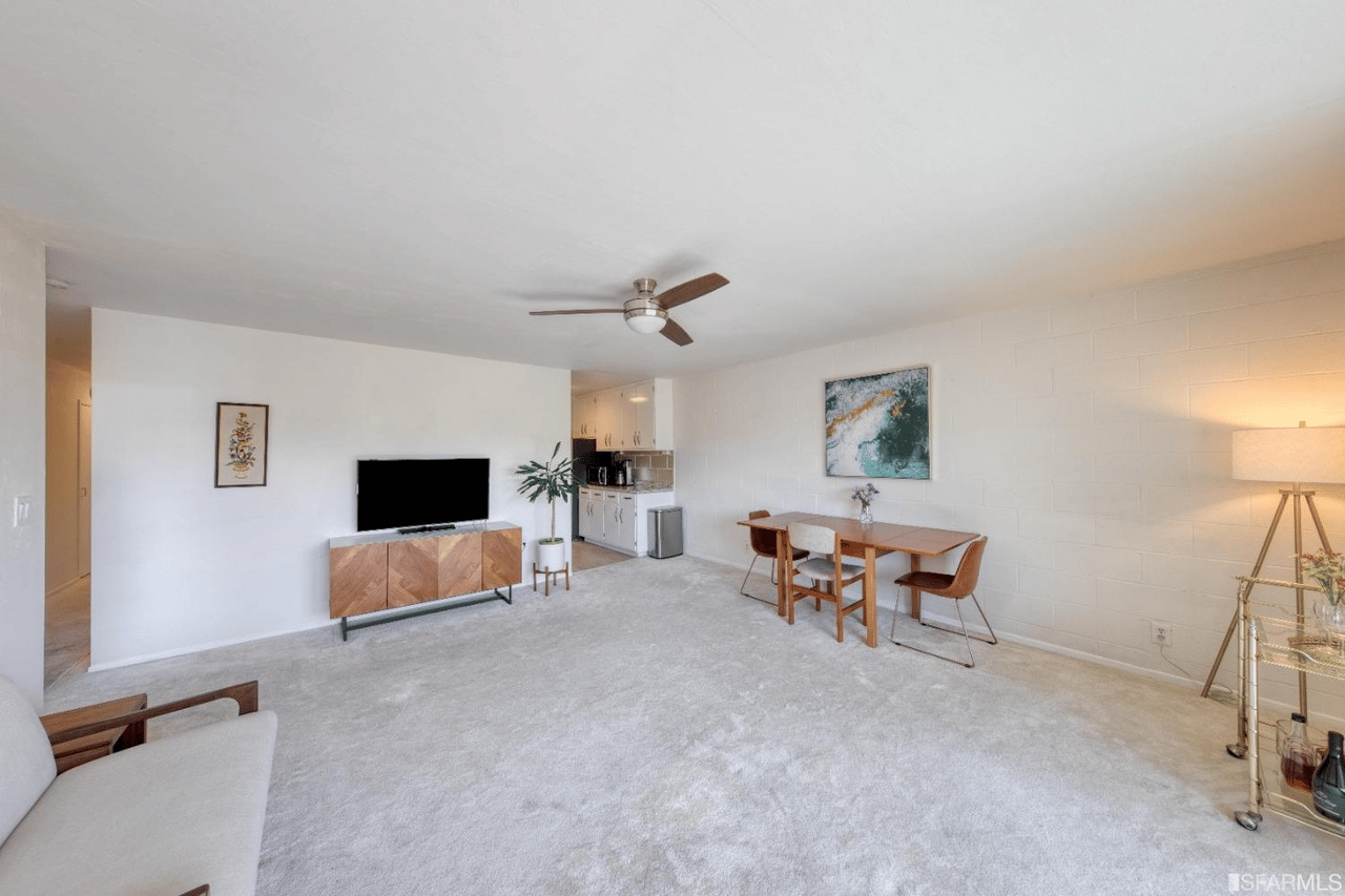 75 Zampa Ln APT 5