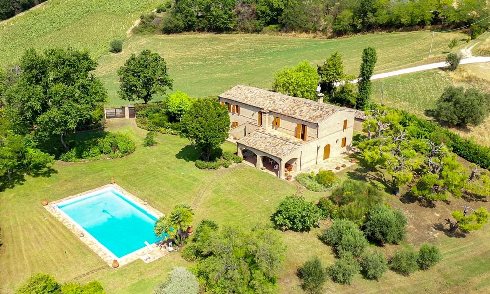 Authentic Villa with Panoramic Terrace and Pool 
