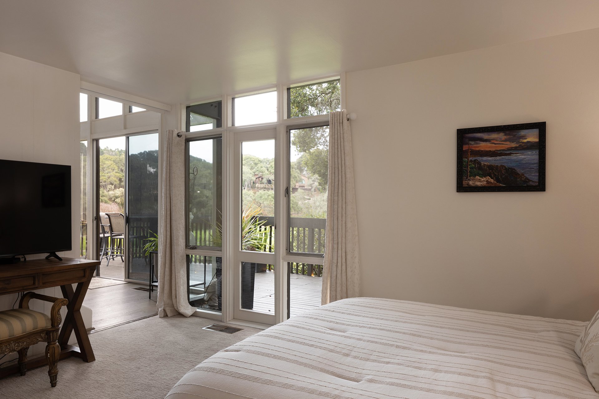 Quail Lodge Living - 7020 Valley Greens Drive #8