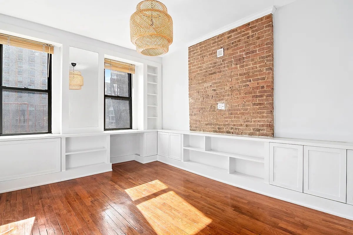 172 Delancey Street #6D