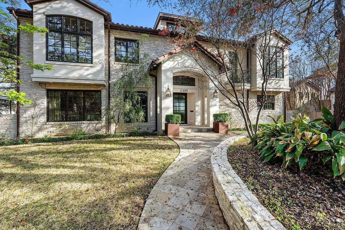 2409 Pemberton Pl