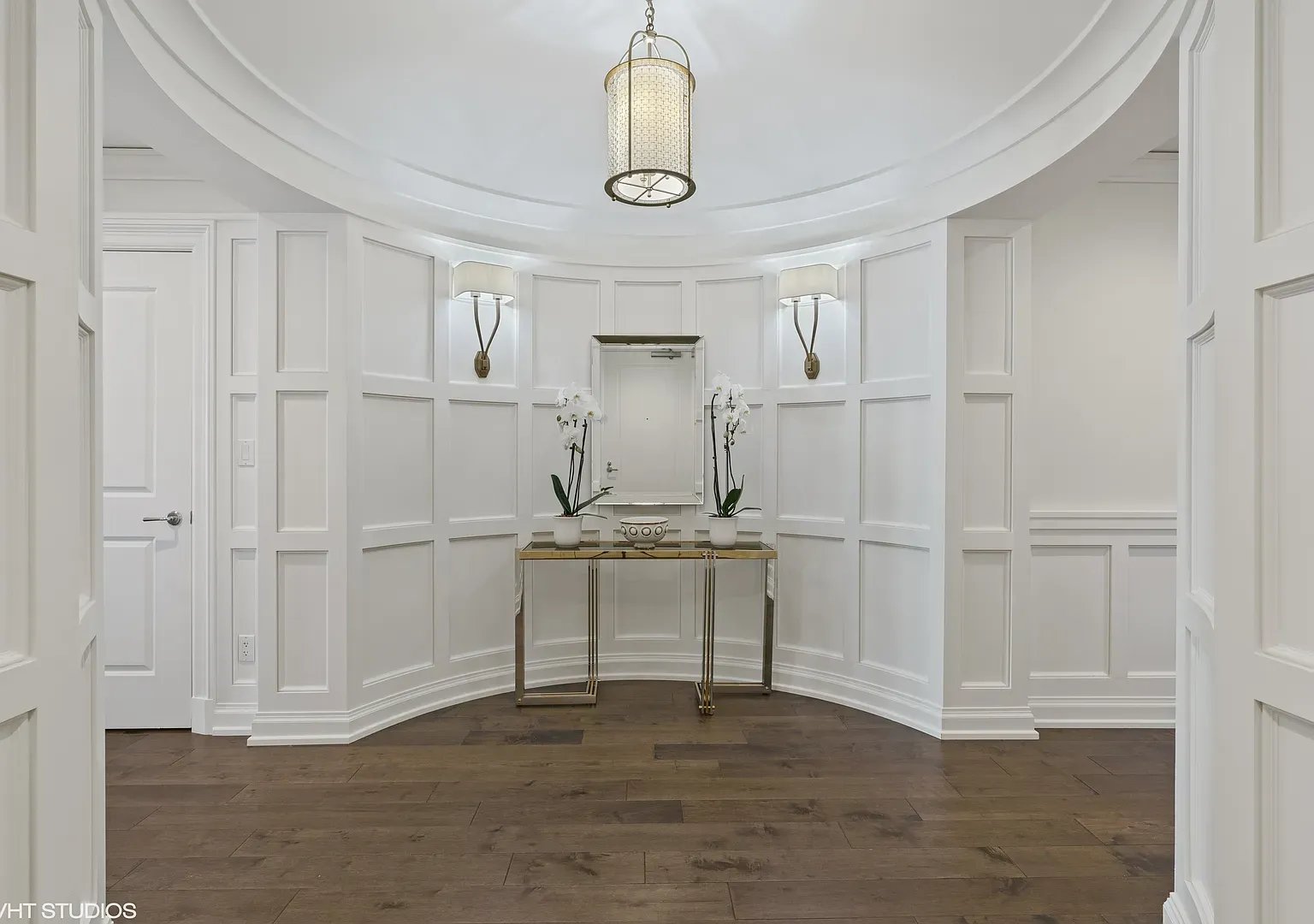 11 E Walton St APT 3201