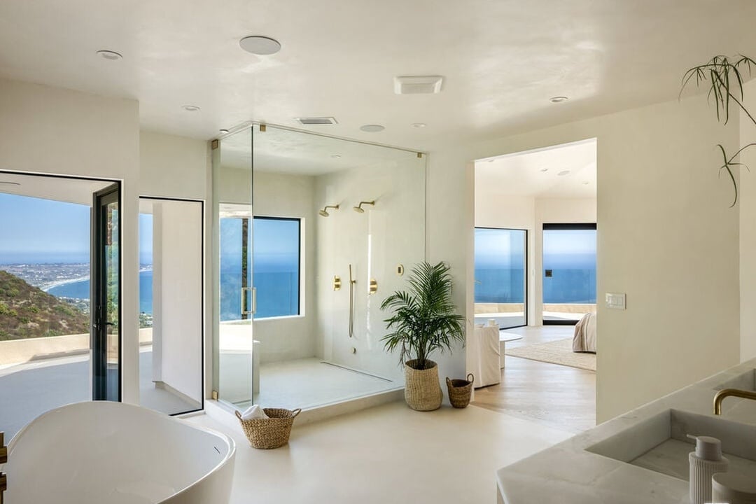 Meridian Manor, Encinal Canyon Rd, 90265