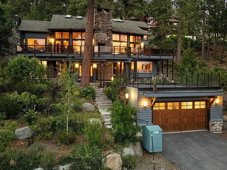 3365 Edgewater Drive