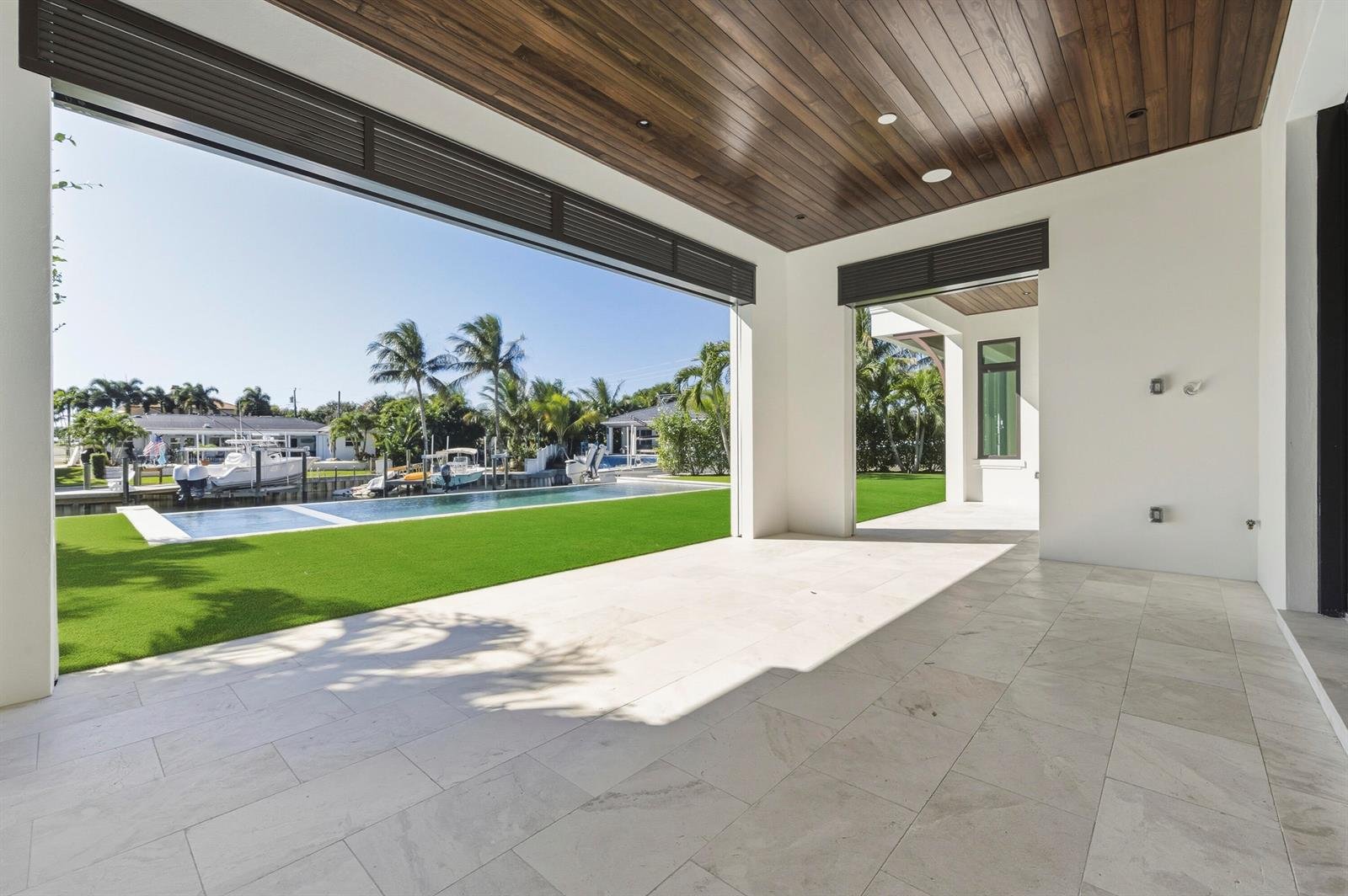 2442 Bay Circle
