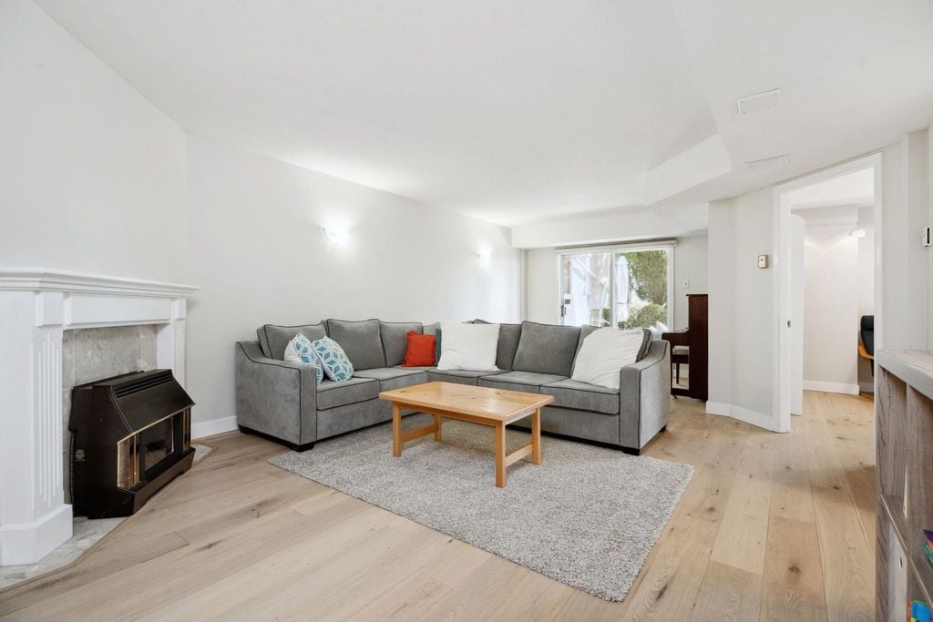 181 Ravine Dr, #20