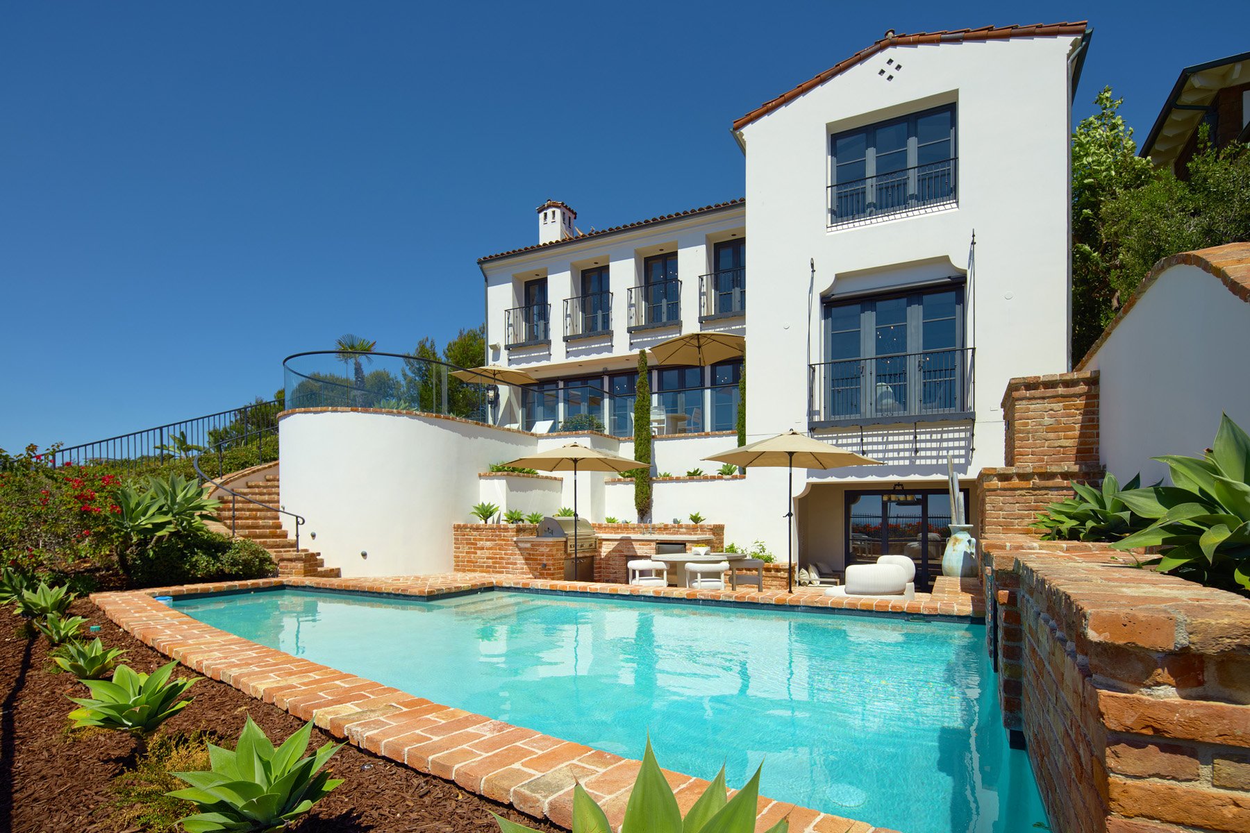 49 Beach View Avenue