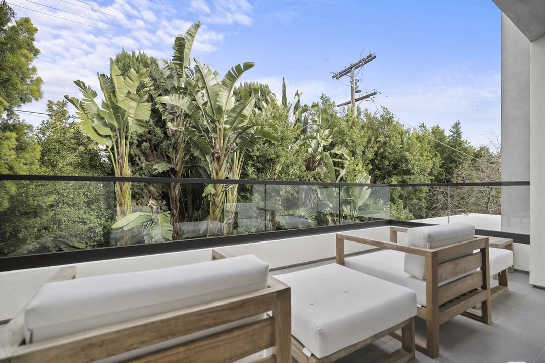 N Crescent Heights Blvd, 90046