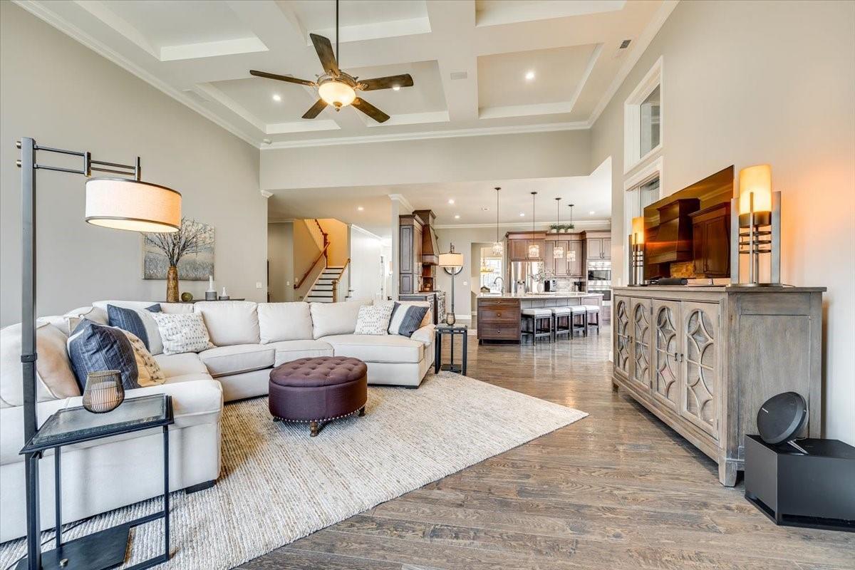 1206 Delaney Dr