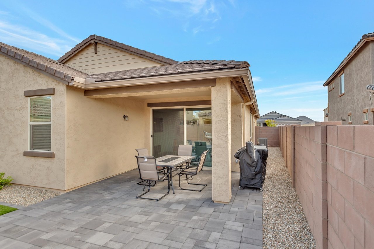 538 E Balao Dr