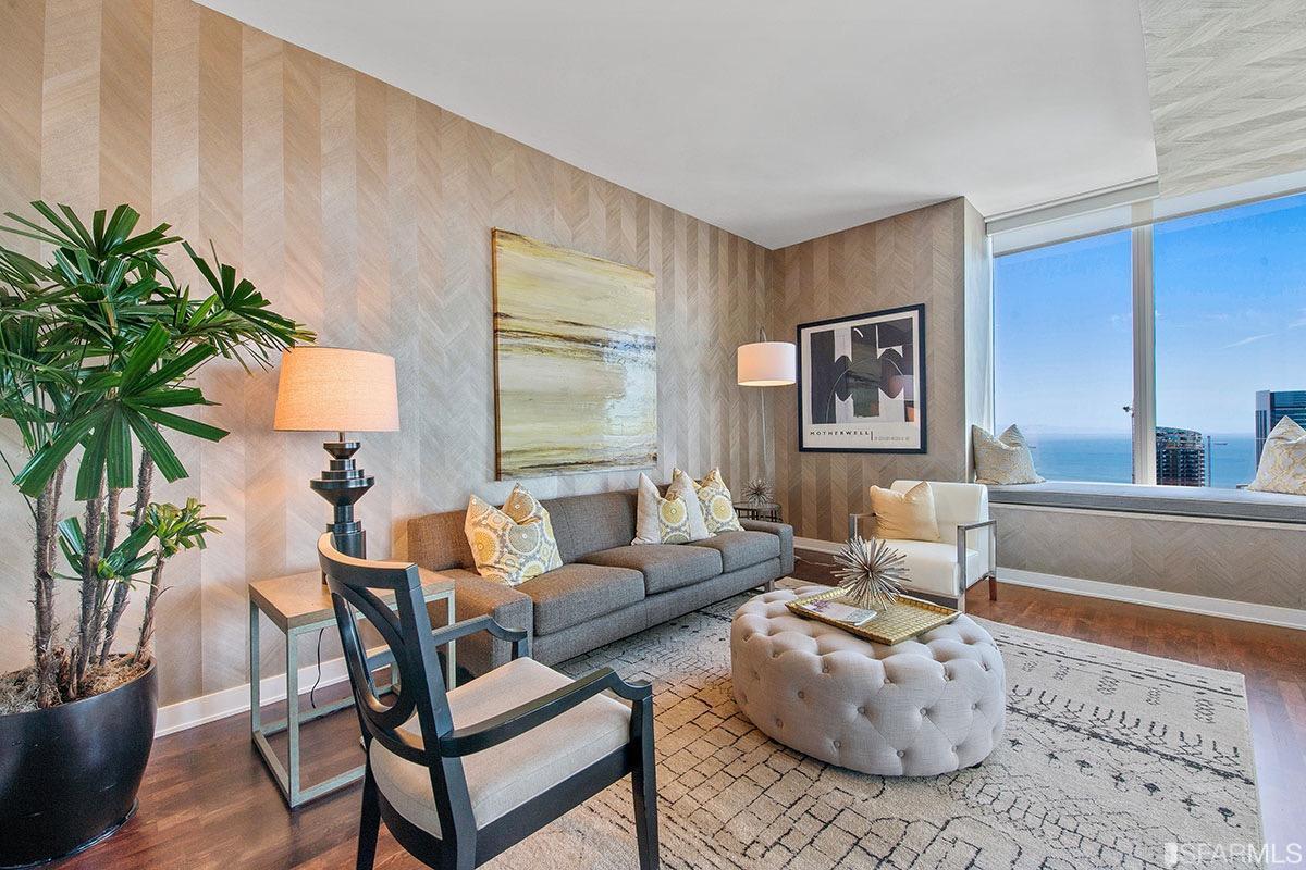 301 Mission St, #51D 