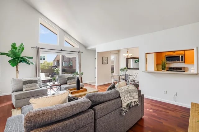 772 Walnut St, Unit 16