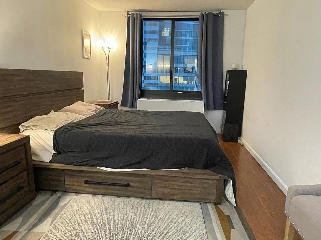 200 Rector Place #6L