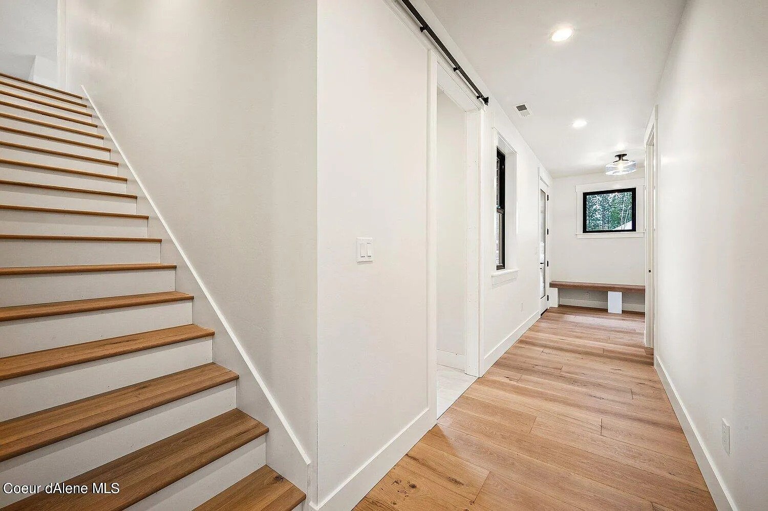 428 W Beach Ct
