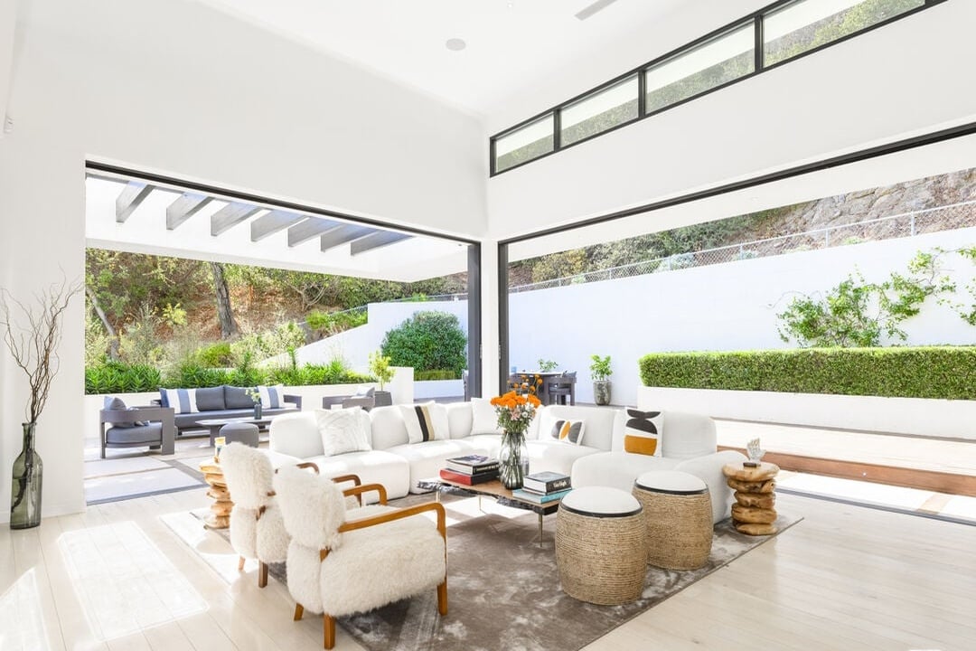 Pinnacle Manor, Willow Glen Rd, 90046