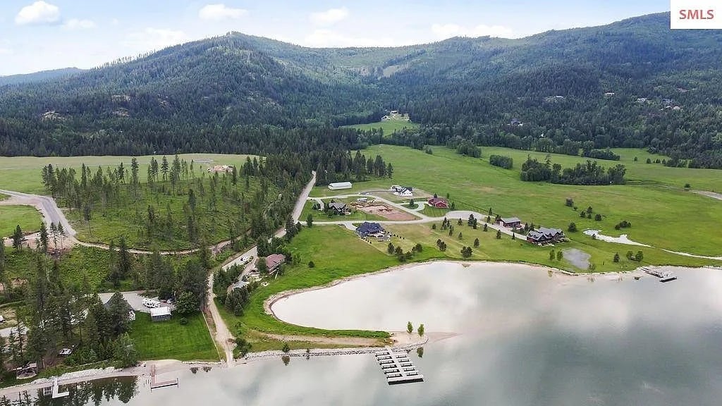 14 & 15 Woodchuck Dr