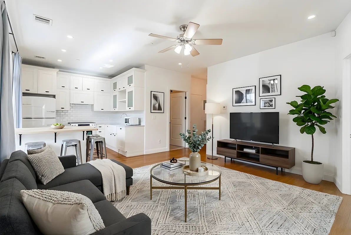 100 Engert Avenue Unit: 3F+