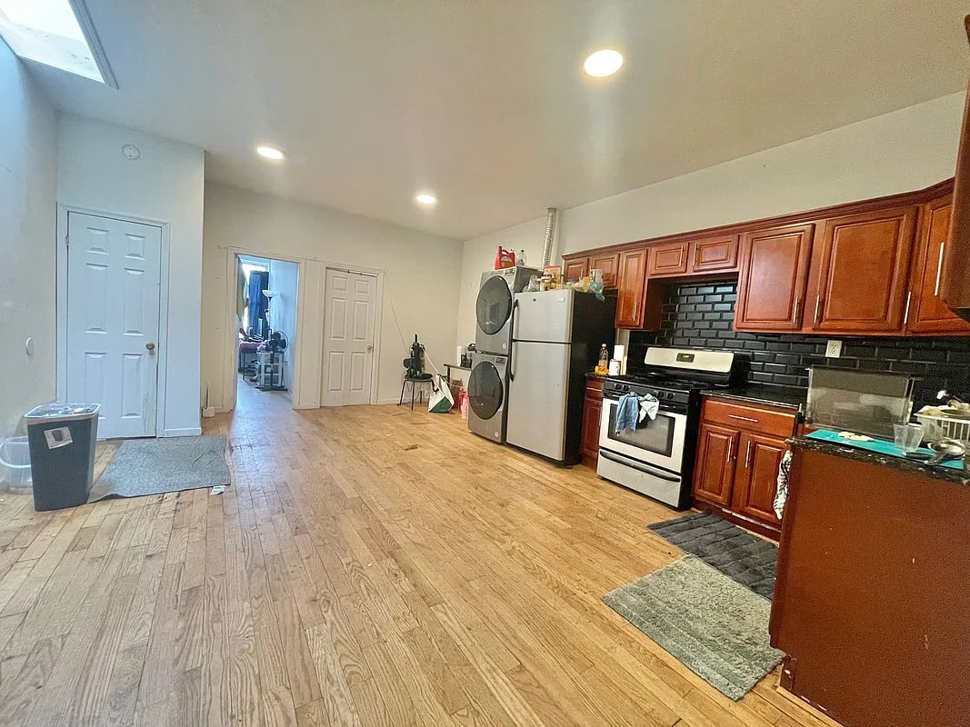 196 Utica Avenue 3