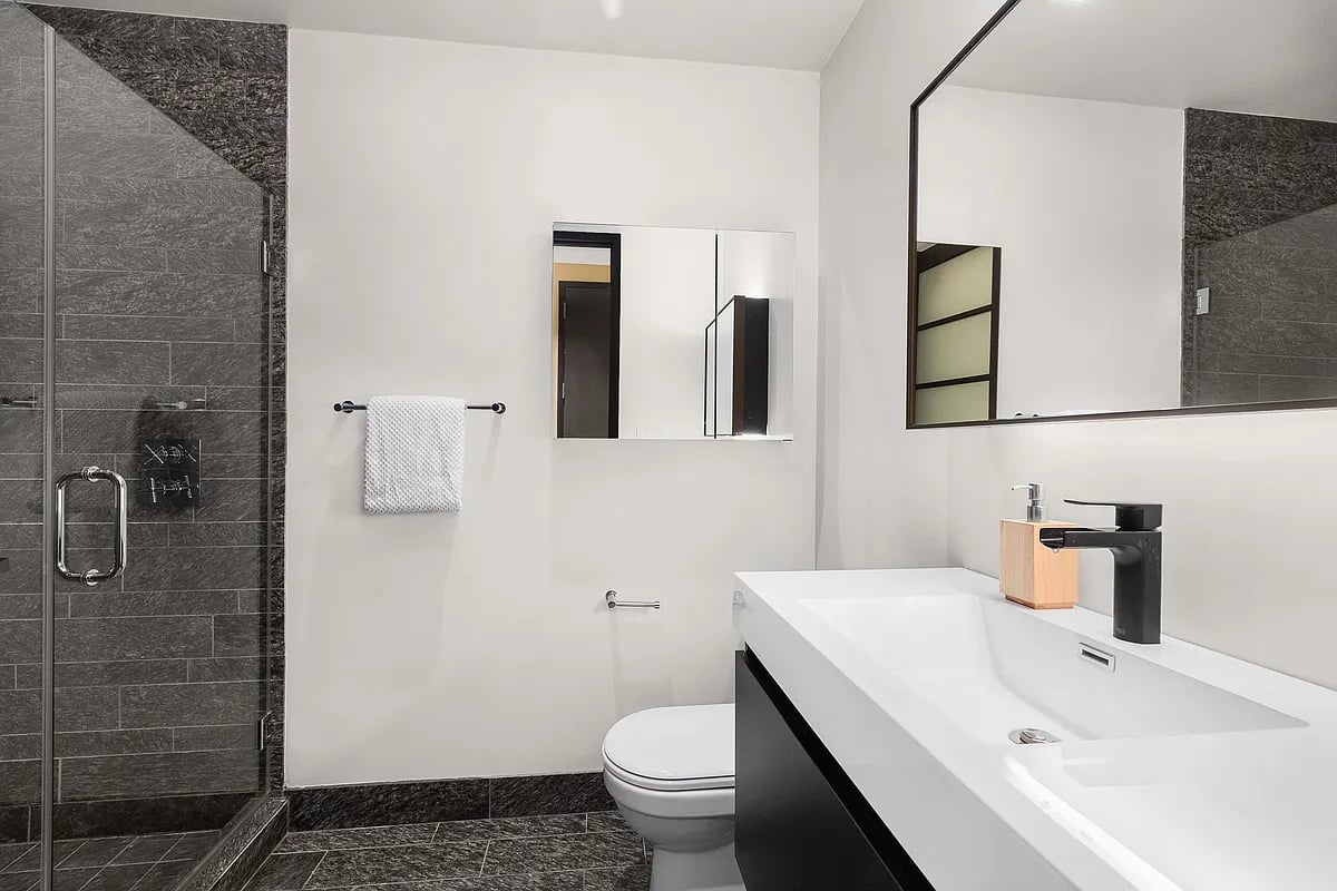 20 Pine Street #1013