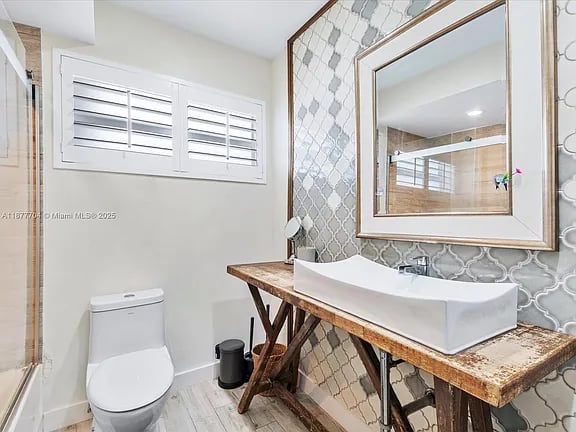Turnkey Furnished Condo in Key Biscayne
