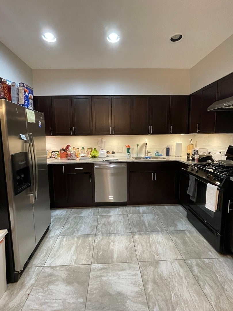 1940 N Sheffield Ave