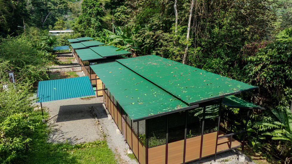 Riverfront Surf House in Playa Dominical Walk to the Beach